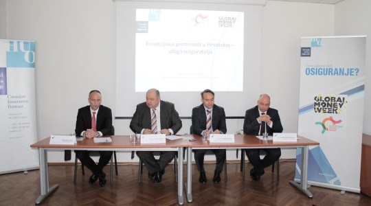 Osiguravatelji: Osobne financije kao obavezni predmet u osnovnim školama