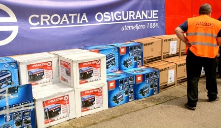 Croatia osiguranje poplavljenim područjima donirala opremu za sanaciju